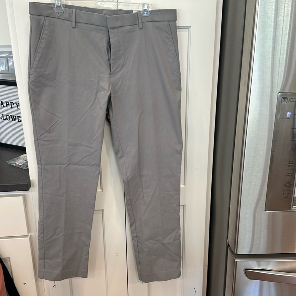Tommy Hilfiger Men’s, Flex dress pant. Size 36W x 30L